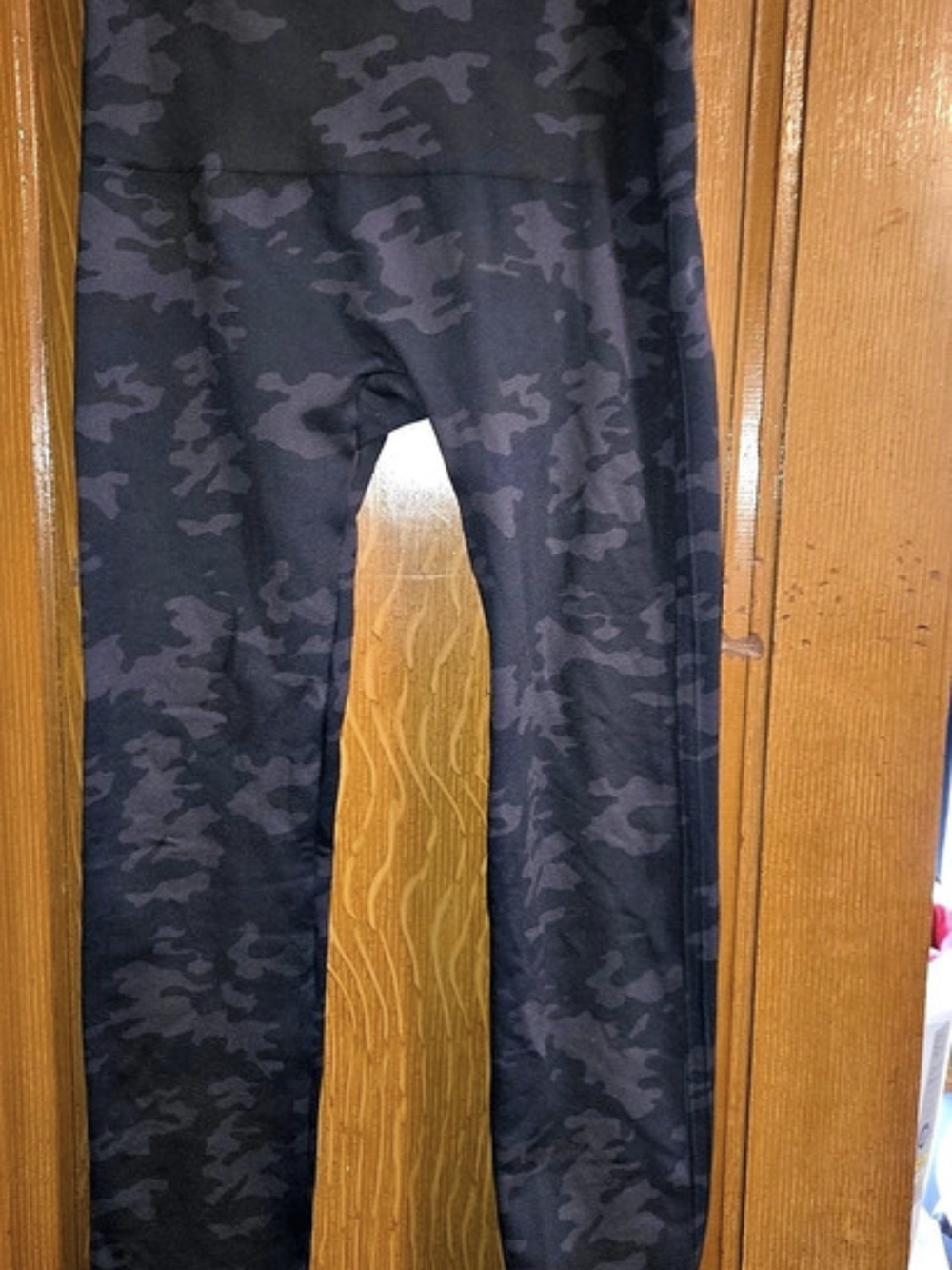 Spanx Camo Leggings in Black Like New 1X